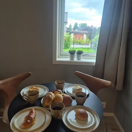 Lejlighed 3-room With Free Parking